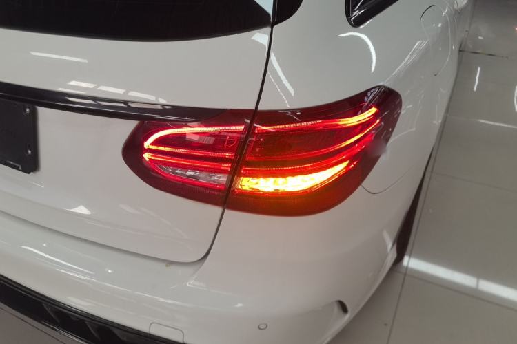 Used Mercedes-Benz C-Class 2015 C 200 station wagon Exterior 3