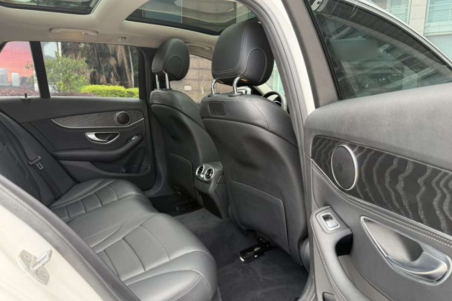 Used Mercedes-Benz C-Class 2015 C 200 station wagon Exterior 3
