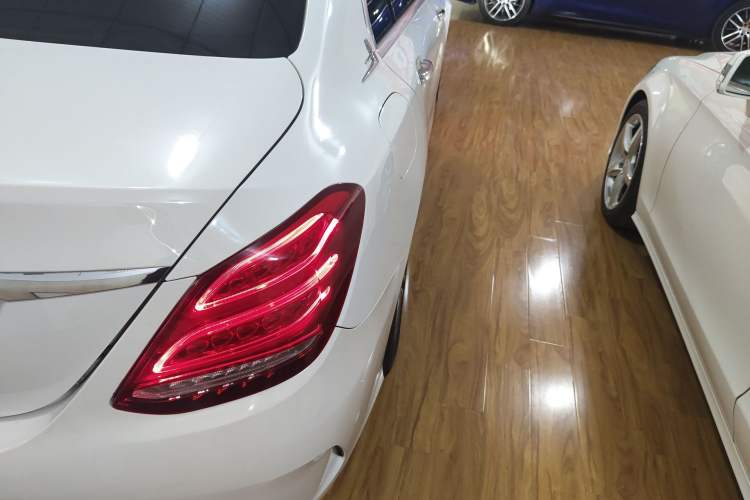 Used Mercedes-Benz C-Class 2015 Restyled C 180 L Sport Edition Exterior 3