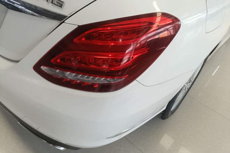 Used Mercedes-Benz C-Class 2015 Facelift C 180 L Exterior 3