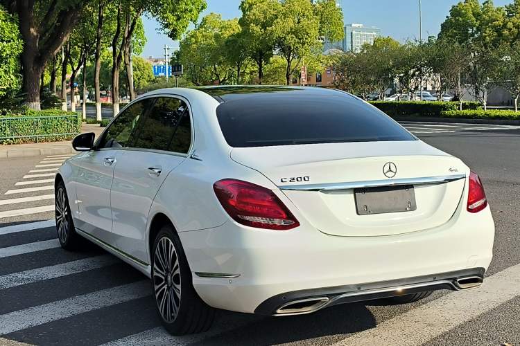 Used Mercedes-Benz C-Class 2015 C 200 L 4MATIC Exterior 3