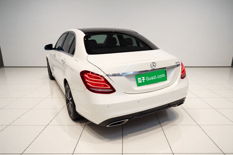 Used Mercedes-Benz C-Class 2015 Facelift C 200 L Exterior 3
