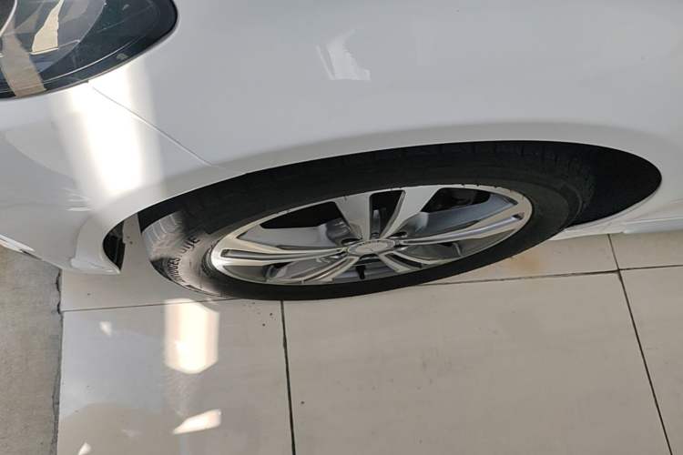 Used Mercedes-Benz C-Class 2015 Revised C 200 L Sport Edition Exterior 4
