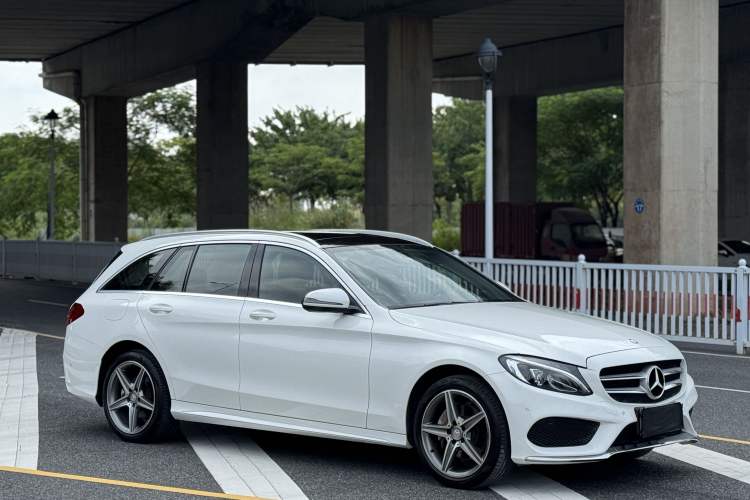 Used Mercedes-Benz C-Class 2015 C 200 station wagon Exterior 4