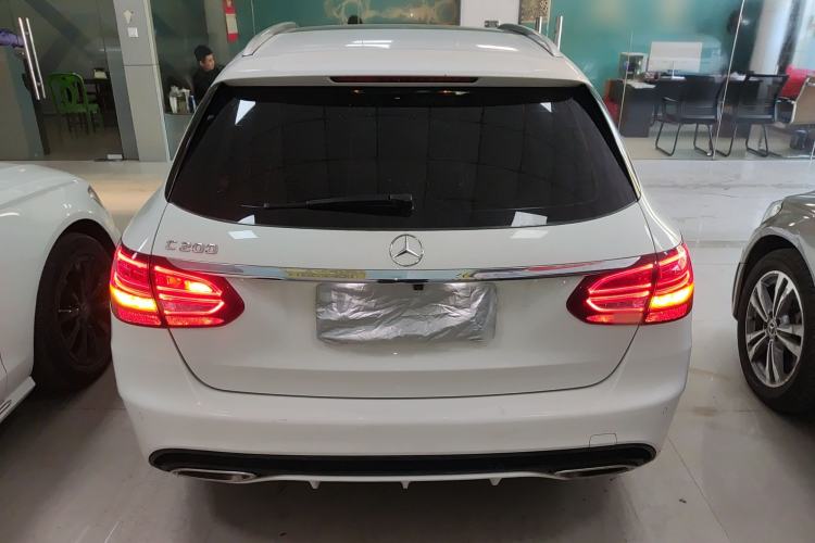 Used Mercedes-Benz C-Class 2015 C 200 station wagon Exterior 4