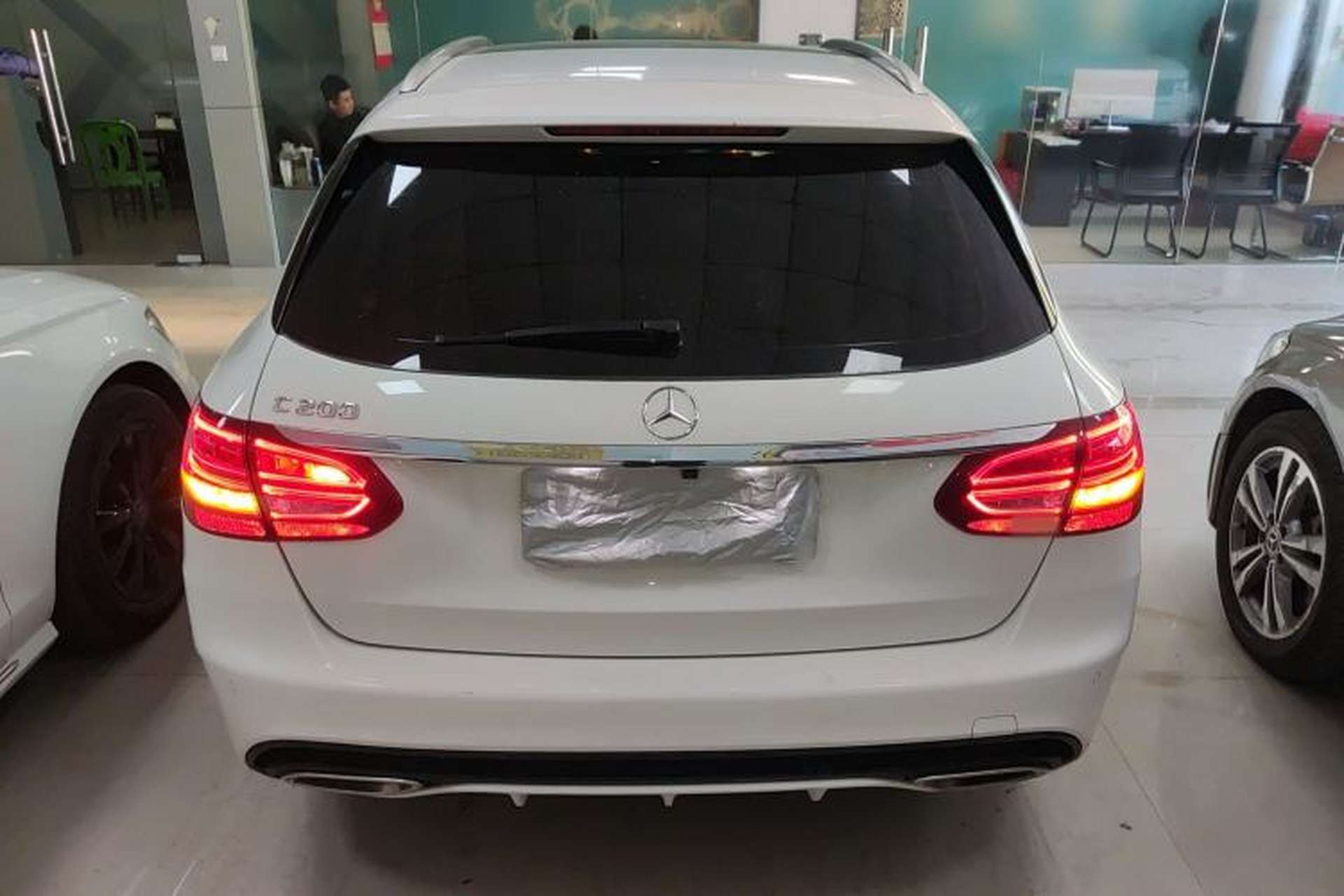 Used Mercedes-Benz C-Class 2015 C 200 station wagon Exterior 4