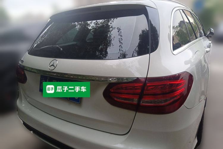 Used Mercedes-Benz C-Class 2015 C 200 station wagon Exterior 4
