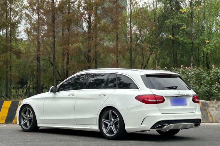 Used Mercedes-Benz C-Class 2015 C 200 station wagon Exterior 4