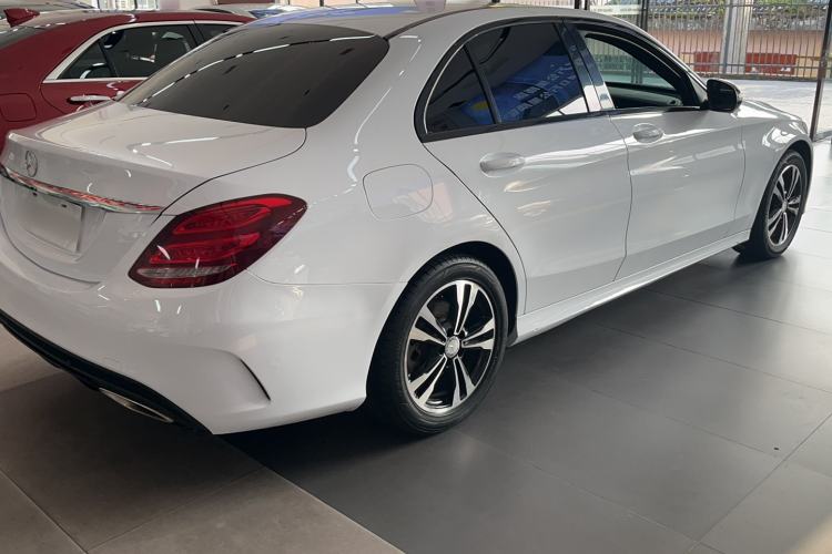 Used Mercedes-Benz C-Class 2015 C 200 Sport Edition Exterior 4