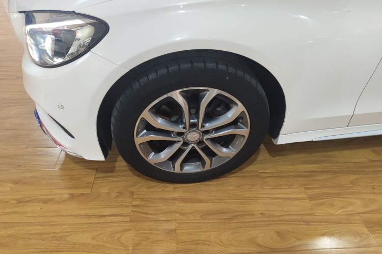 Used Mercedes-Benz C-Class 2015 Restyled C 180 L Sport Edition Exterior 4