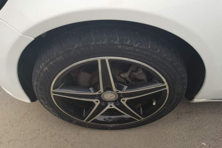 Used Mercedes-Benz C-Class 2015 C 200 L 4MATIC Exterior 4
