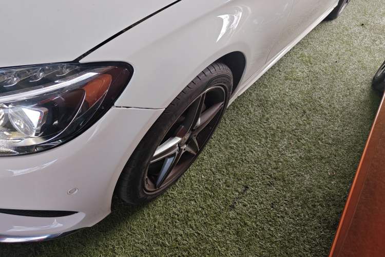 Used Mercedes-Benz C-Class 2015 C 200 station wagon Exterior 4