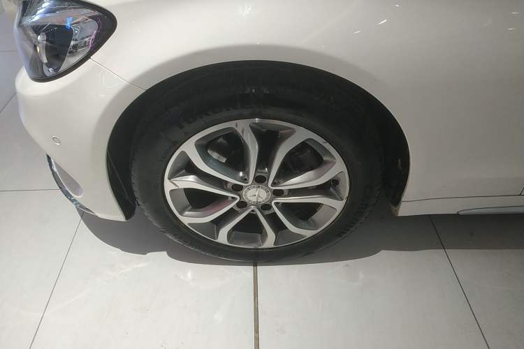 Used Mercedes-Benz C-Class 2015 C 200 L Sport Edition Exterior 4
