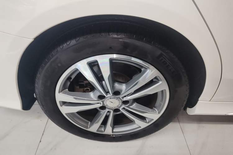 Used Mercedes-Benz C-Class 2015 Revised C 200 L Sport Edition Exterior 5