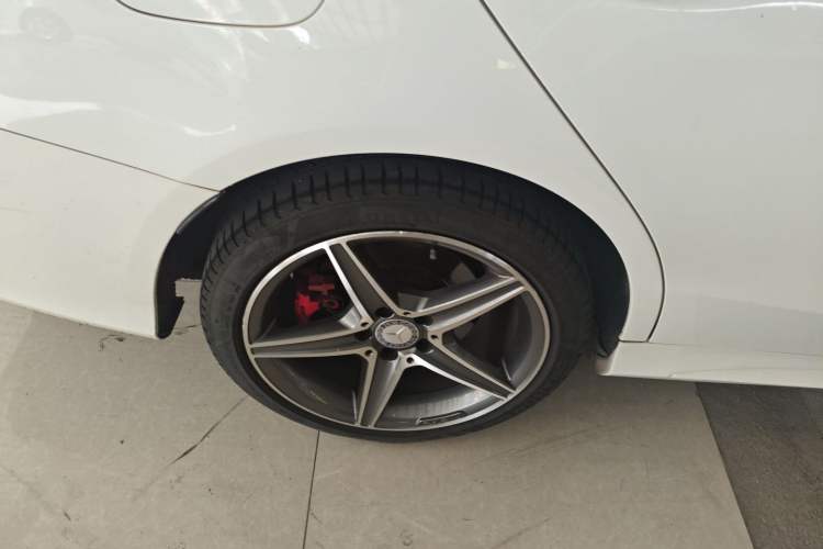 Used Mercedes-Benz C-Class 2015 C 200 station wagon Exterior 5