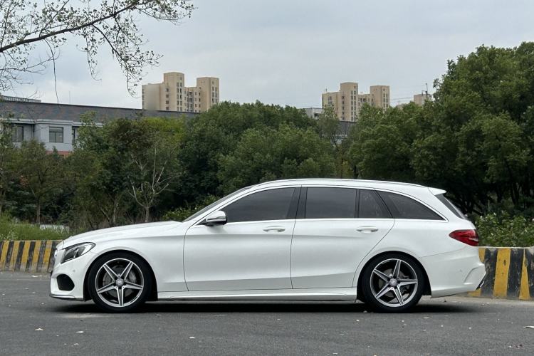 Used Mercedes-Benz C-Class 2015 C 200 station wagon Exterior 5