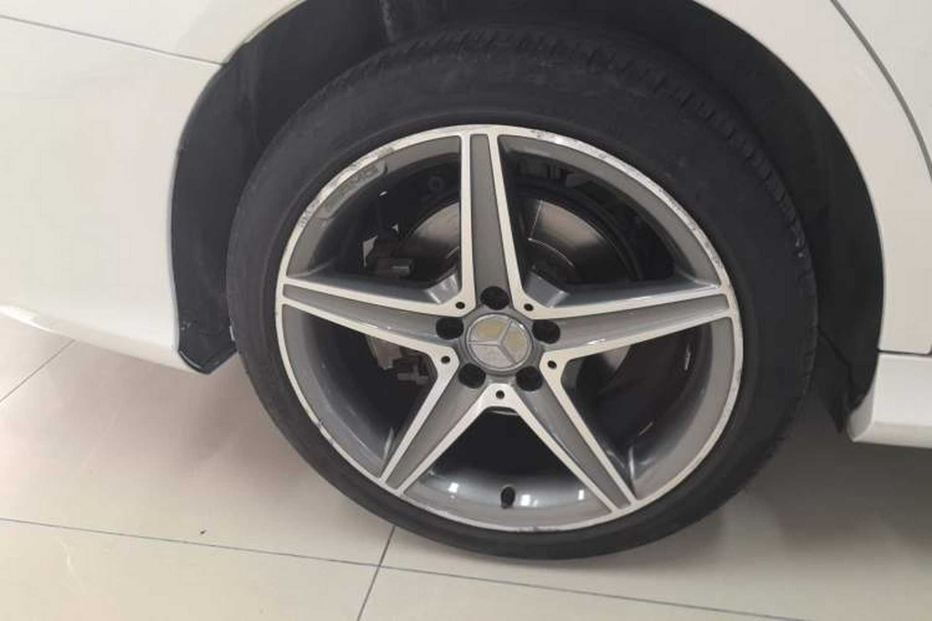 Used Mercedes-Benz C-Class 2015 C 200 station wagon Exterior 5