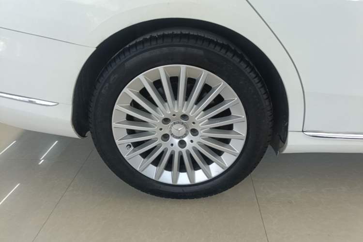 Used Mercedes-Benz C-Class 2015 Facelift C 180 L Exterior 5