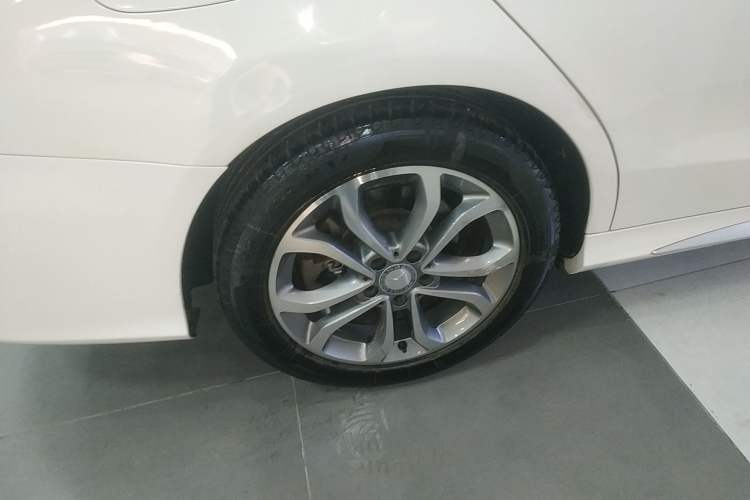 Used Mercedes-Benz C-Class 2015 C 200 L Sport Edition Exterior 5