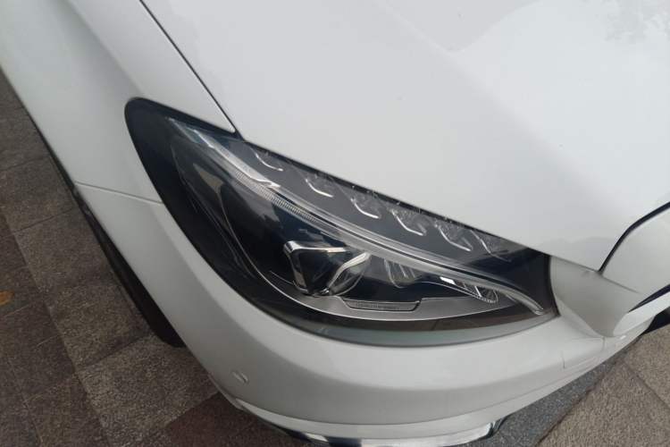 Used Mercedes-Benz C-Class 2015 C 200 station wagon Exterior 6