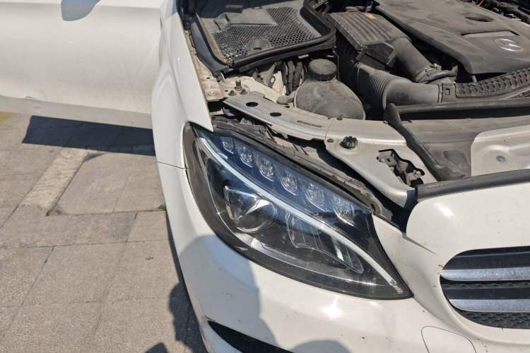 Used Mercedes-Benz C-Class 2015 C 200 Sport Edition Exterior 6