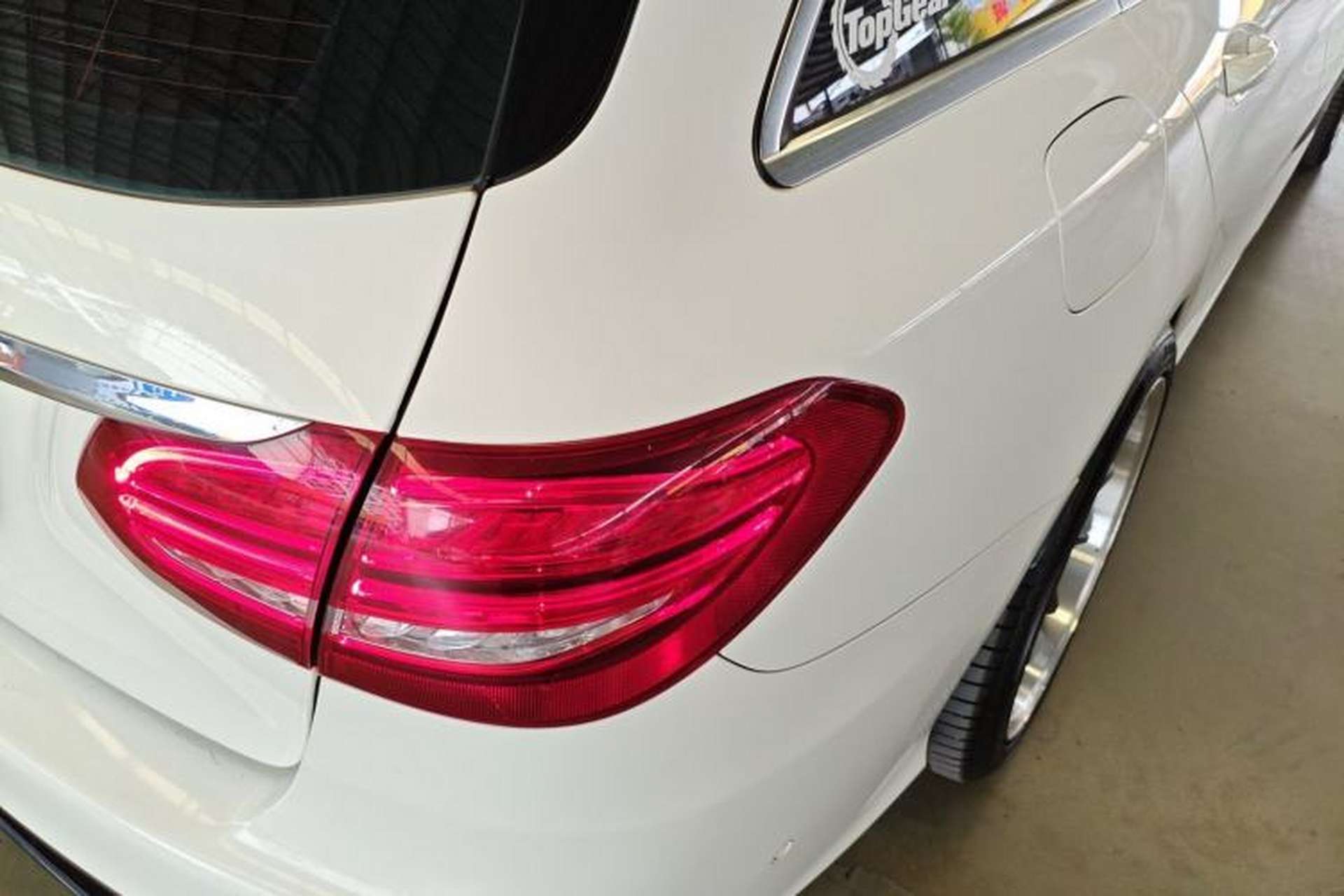 Used Mercedes-Benz C-Class 2015 C 200 station wagon Exterior 6