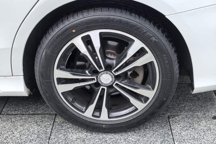 Used Mercedes-Benz C-Class 2015 C 200 Sport Edition Exterior 7