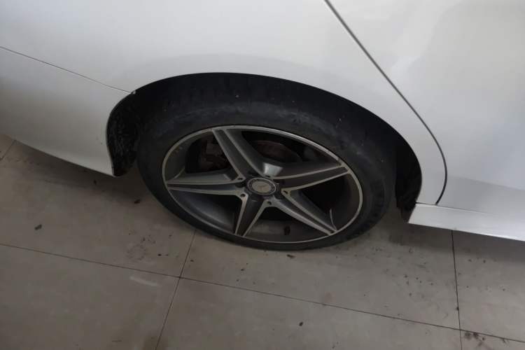 Used Mercedes-Benz C-Class 2015 C 200 station wagon Exterior 8