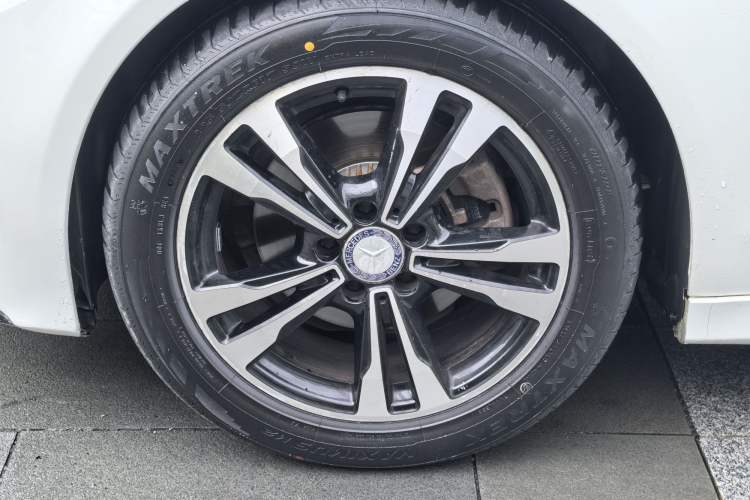 Used Mercedes-Benz C-Class 2015 C 200 Sport Edition Exterior 8