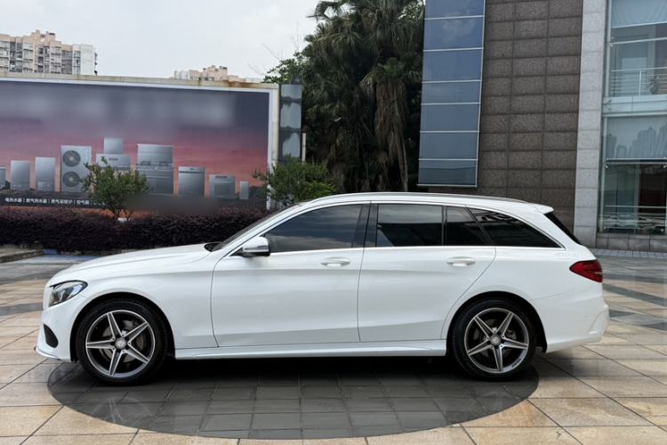 Used Mercedes-Benz C-Class 2015 C 200 station wagon Exterior 9