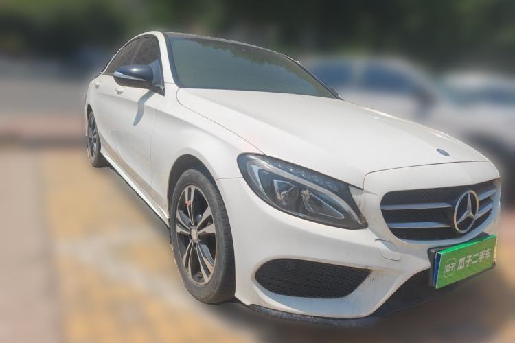 Used Mercedes-Benz C-Class 2015 C 200 Sport Edition Front Right 45 Deg