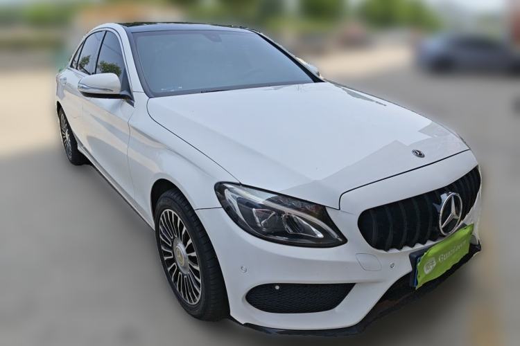Used Mercedes-Benz C-Class 2015 Facelift C 200 L Front Right 45 Deg