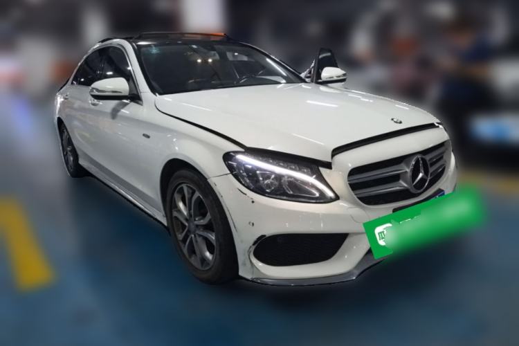 Used Mercedes-Benz C-Class 2015 C 200 L Sport Edition Front Right 45 Deg
