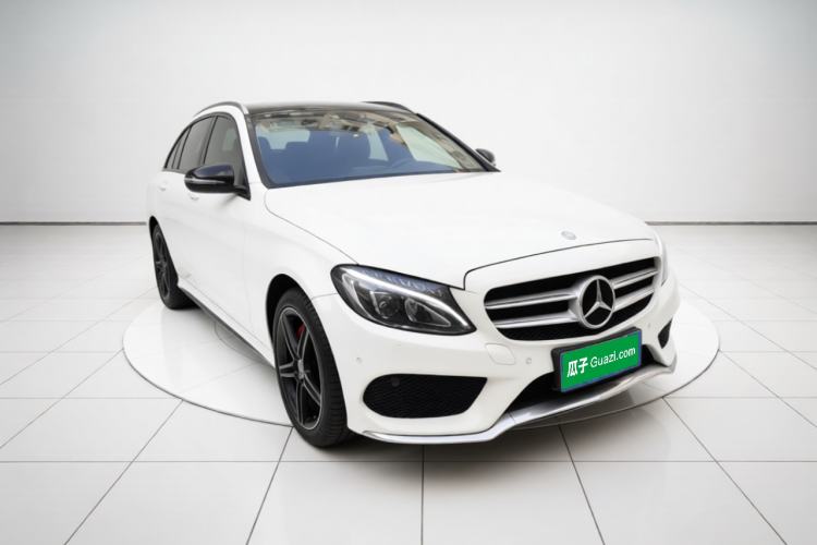 Used Mercedes-Benz C-Class 2015 C 200 station wagon Front Right 45 Deg