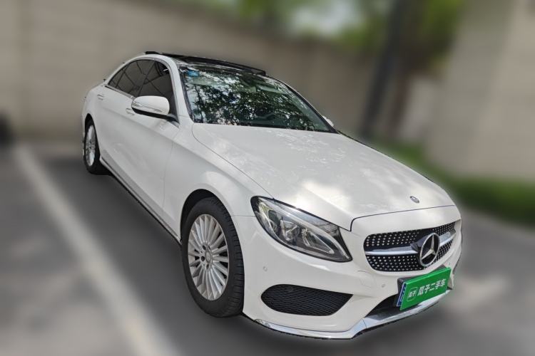 Used Mercedes-Benz C-Class 2015 Facelift C 200 L Front Right 45 Deg