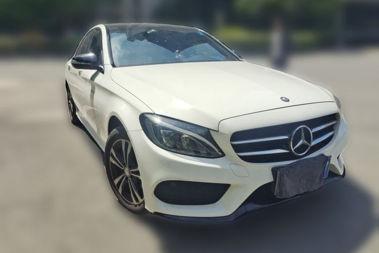 Used Mercedes-Benz C-Class 2015 C 200 Sport Edition Front Right 45 Deg