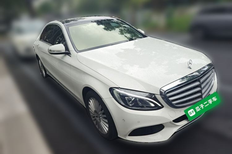 Used Mercedes-Benz C-Class 2015 C 200 L Front Right 45 Deg
