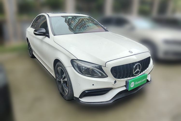 Used Mercedes-Benz C-Class 2015 C 200 Sport Edition Front Right 45 Deg