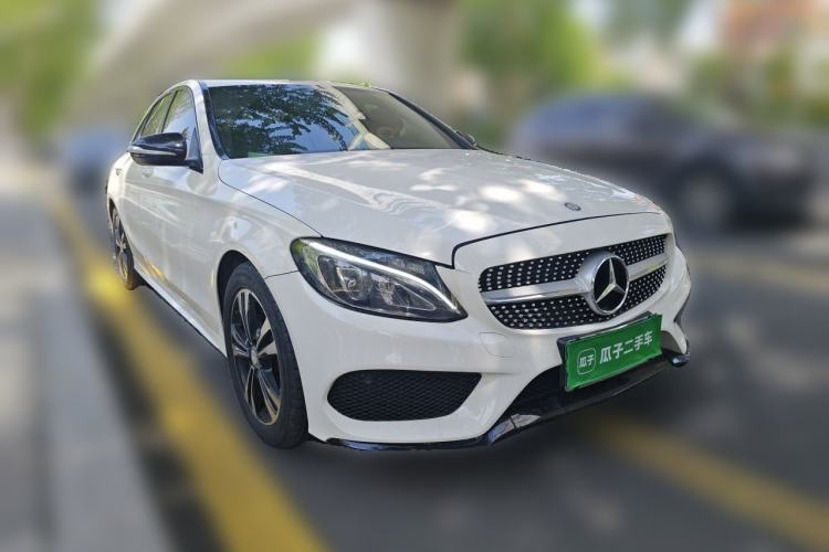 Used Mercedes-Benz C-Class 2015 C 200 Sport Edition Front Right 45 Deg