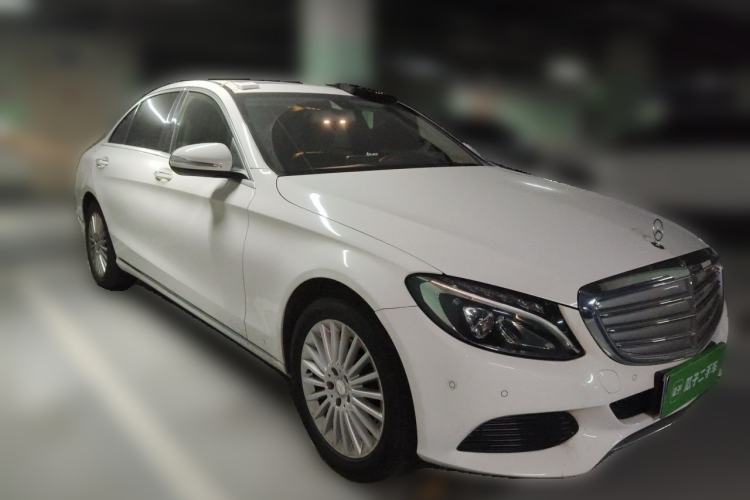 Used Mercedes-Benz C-Class 2015 Facelift C 180 L Front Right 45 Deg