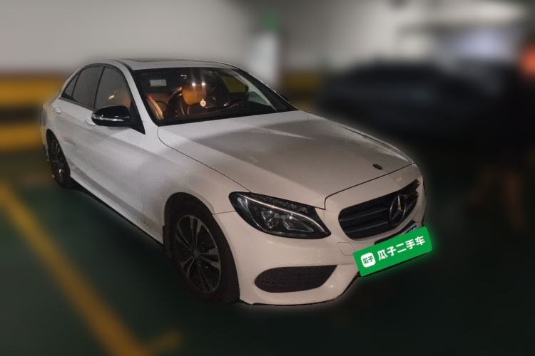 Used Mercedes-Benz C-Class 2015 C 200 Sport Edition Front Right 45 Deg