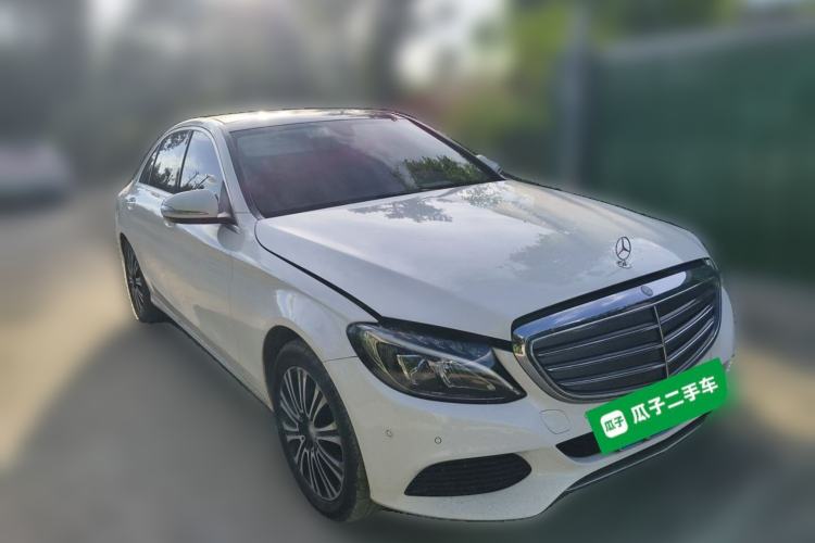 Used Mercedes-Benz C-Class 2015 Facelift C 200 L Front Right 45 Deg
