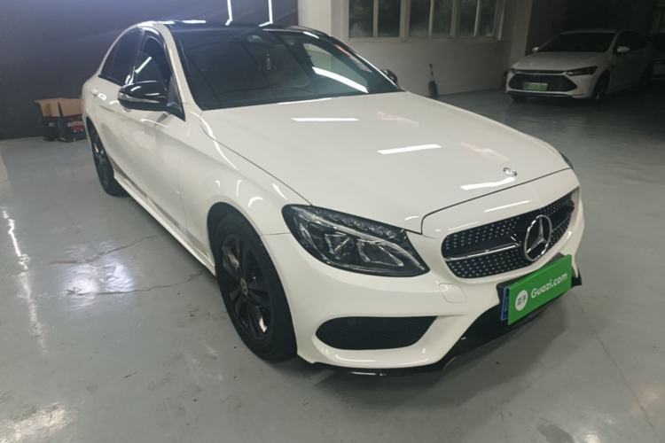 Used Mercedes-Benz C-Class 2015 C 200 Sport Edition Front Right 45 Deg