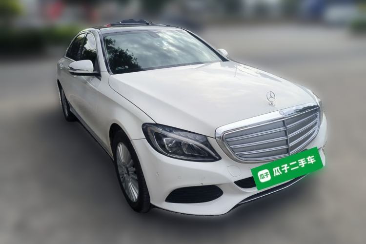 Used Mercedes-Benz C-Class 2015 C 200 L Front Right 45 Deg