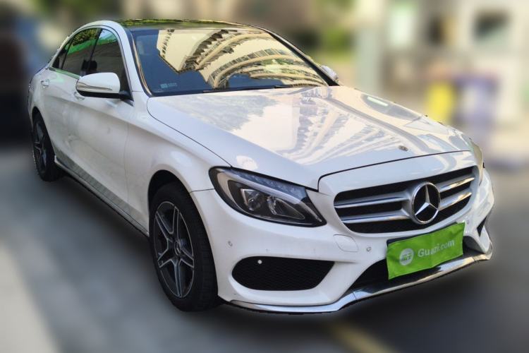Used Mercedes-Benz C-Class 2015 C 200 L Front Right 45 Deg