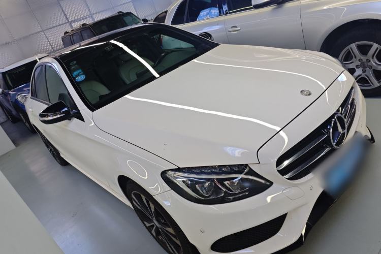 Used Mercedes-Benz C-Class 2015 C 200 Sport Edition 4MATIC Front Right 45 Deg