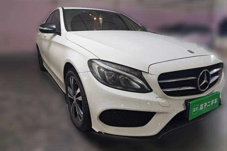 Used Mercedes-Benz C-Class 2015 C 200 Sport Edition Front Right 45 Deg
