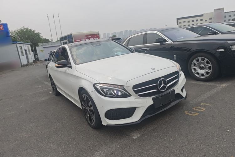 Used Mercedes-Benz C-Class 2015 C 200 Sport Edition 4MATIC Front Right 45 Deg
