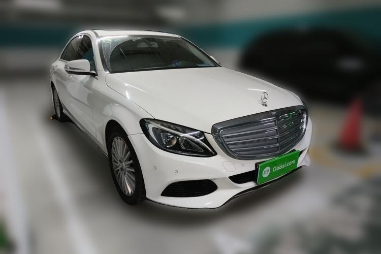 Used Mercedes-Benz C-Class 2015 C 180 L Front Right 45 Deg