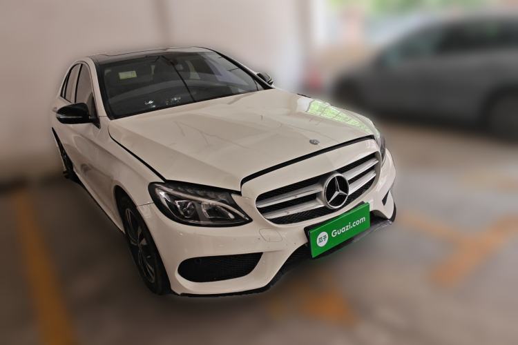 Used Mercedes-Benz C-Class 2015 C 200 Sport Edition Front Right 45 Deg
